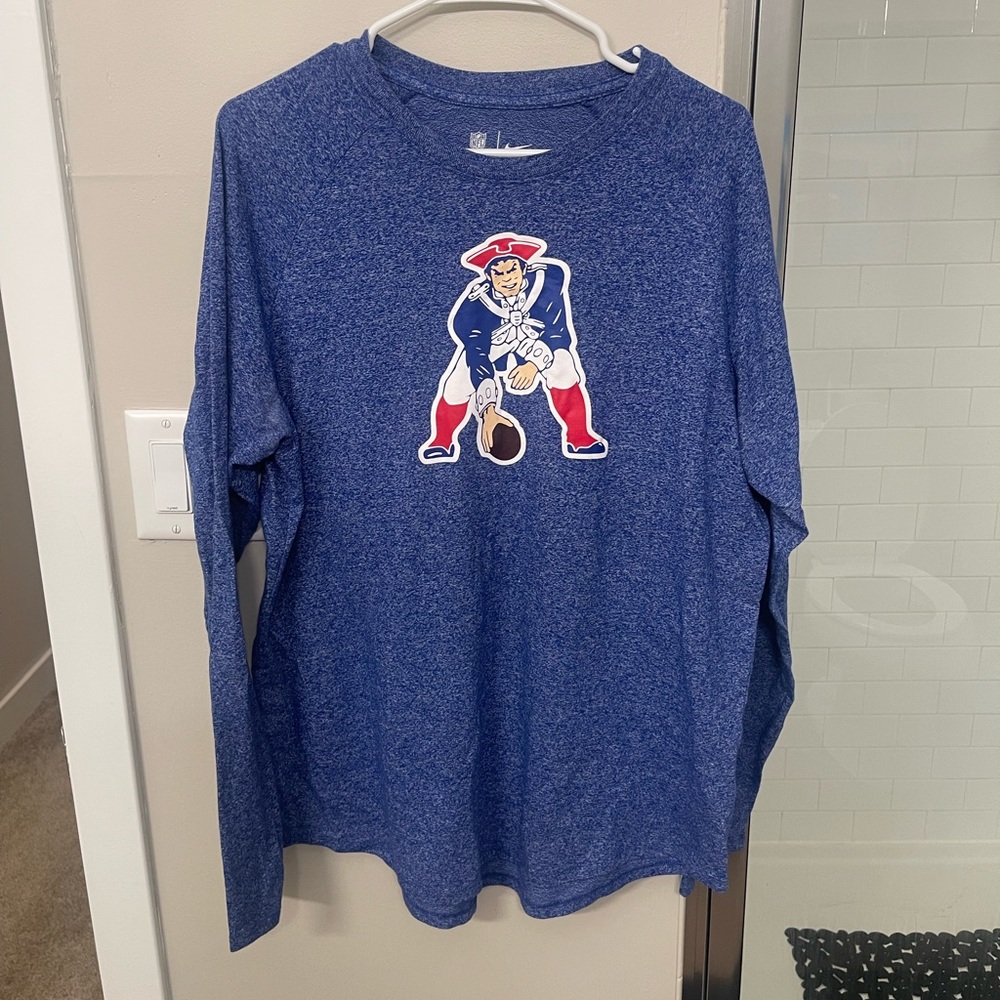 Nike Patriots Long sleeve Men's size L